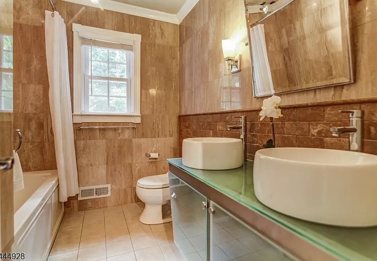 62 Candlewood Dr — Photo 14