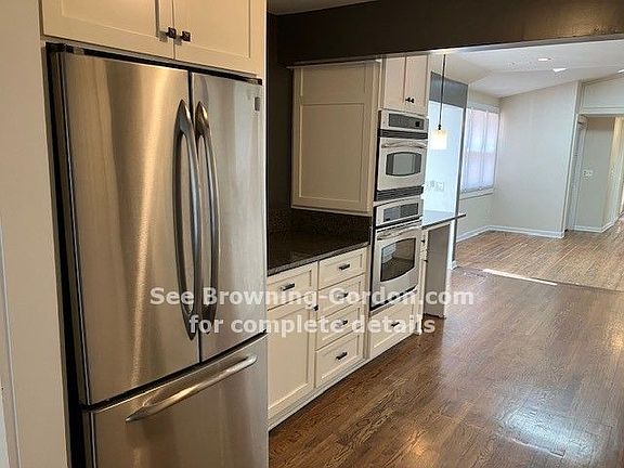 2nd image of 3205 Marlborough Ave