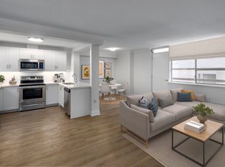 20 Elizabeth Street N, Mississauga, ON L5G 2Z1