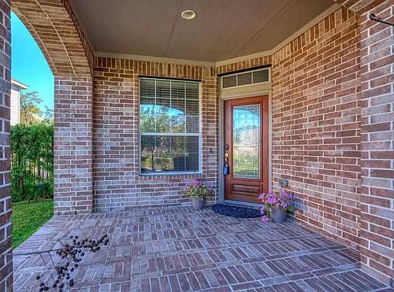 2nd image of 18 Gull Rock Pl