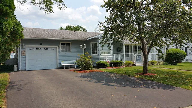338 Marshall St photo 1