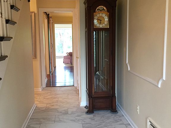 3rd image of 1805 Kline Ct