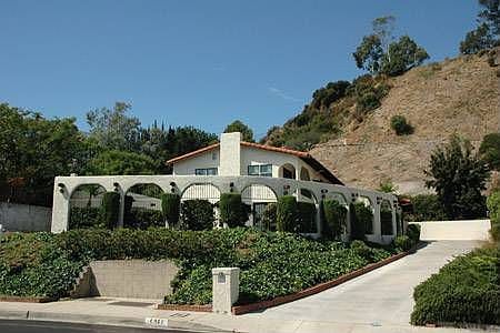 2nd image of 8321 Skyline Dr