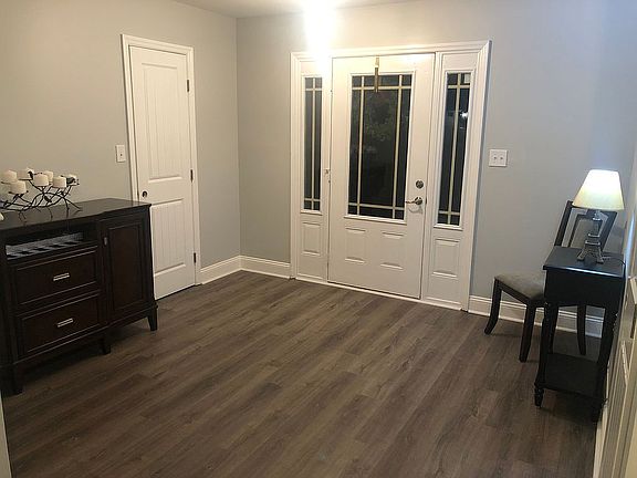 2nd image of 2506 Oak Place Dr SE