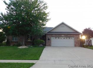 3181 Beaver Creek Ln, Springfield, IL 62712
