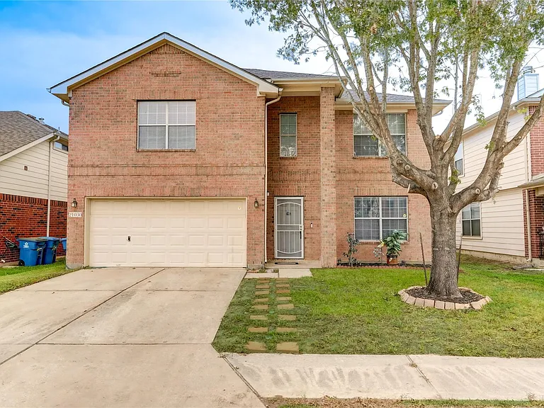 21030 Kenna Cove Ln — Photo 3