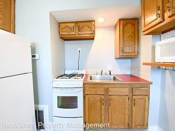 3rd image of 304 Welch Ave #3177895