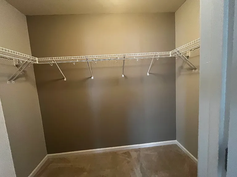 8195 Falls Grove Dr — Photo 23