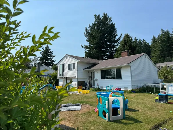 172 McLean St, Campbell River, BC V9W 2M3