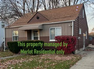 826 W Hemphill Rd, Flint, MI 48507