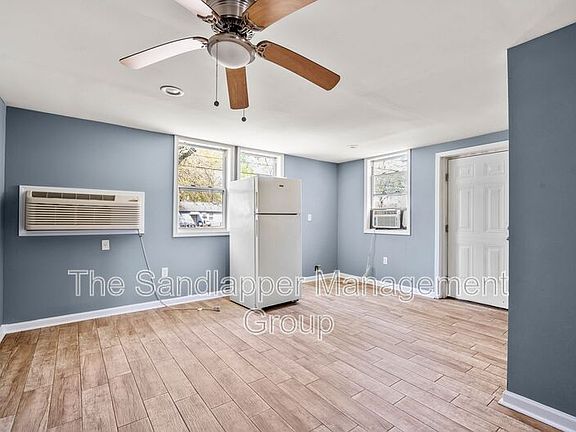 4th image of 2169 Eleanor Dr #C