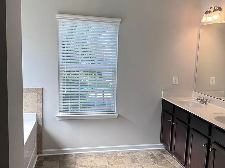 4499 Savannah Dr — Photo 28