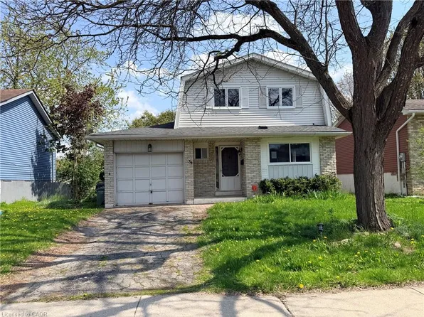 34 Woodridge Dr, Guelph, ON N1H 7E2
