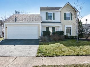 3233 Gresham Ln E, Aurora, IL 60504