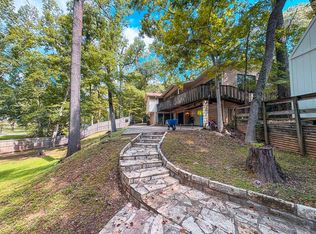 102 Berkley Dr, Palestine, TX 75801