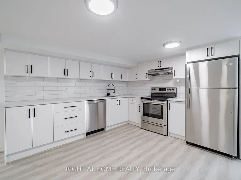 899 Florell Dr — Photo 7
