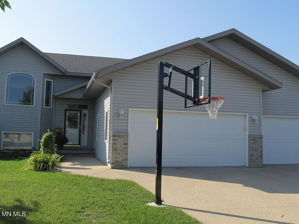 1st image of 713 Wyndemere Dr