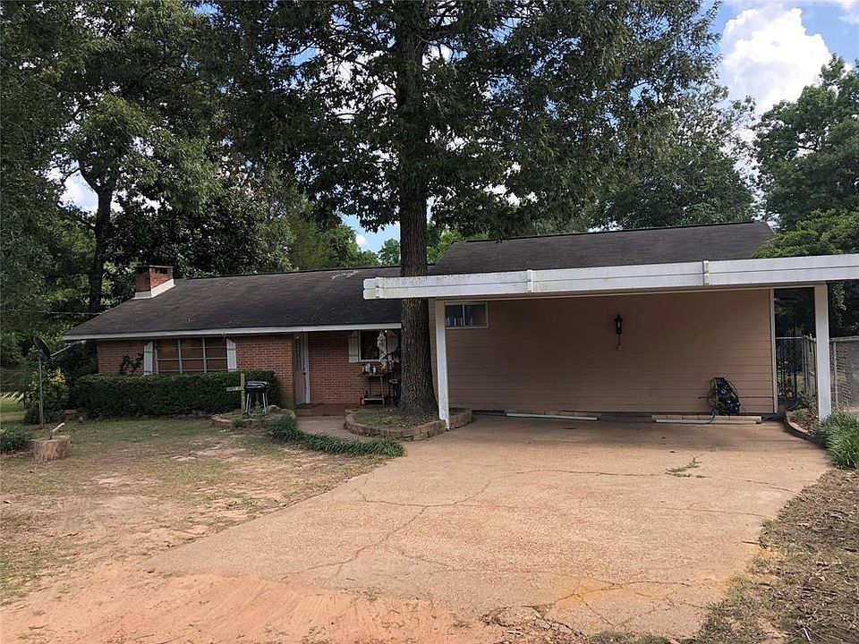 1st image of 205 Sir Pellias Dr