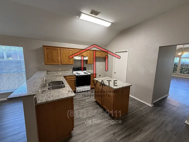 10524 Aransas Dr — Photo 4