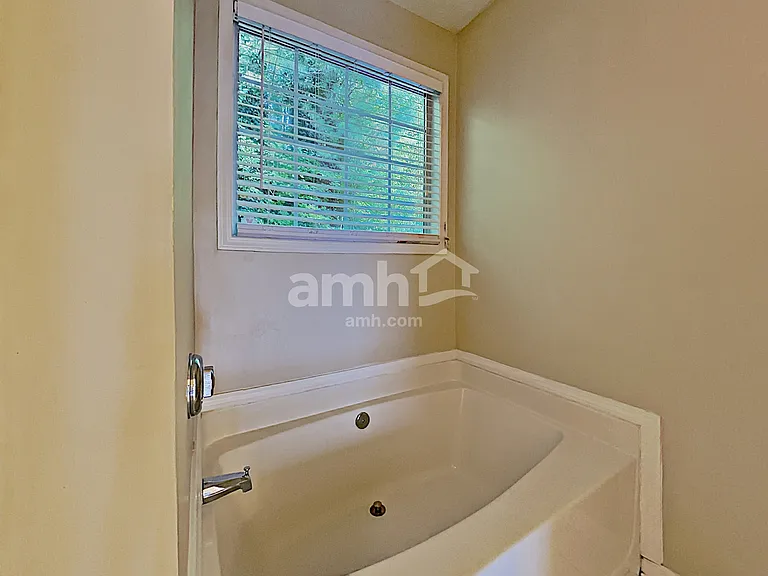 2319 Clipper Ln — Photo 15
