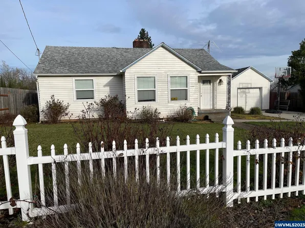235 Candalaria Blvd S, Salem, OR 97302