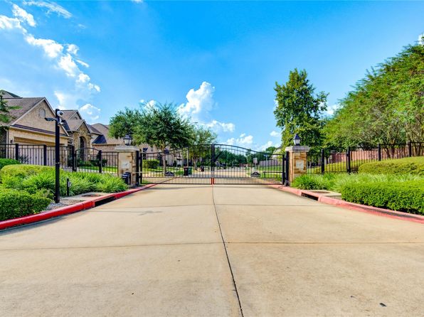 5530 Mangrove Creek Ln