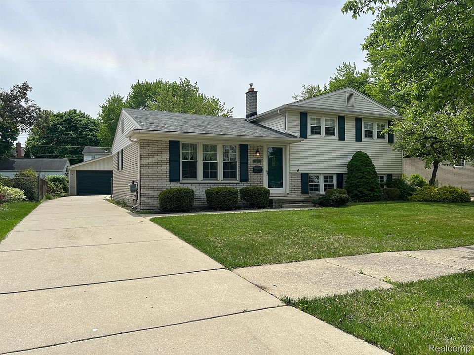 1st image of 41655 Lindsay Dr