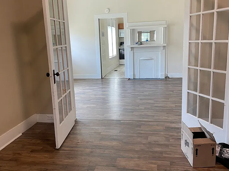 1115 Whitman St — Photo 5