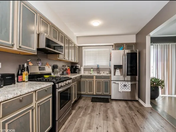 9345 S Pulaski Rd #1W, Evergreen Park, IL 60805