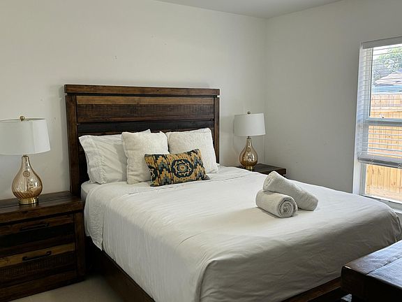5th image of 100 3rd St #1