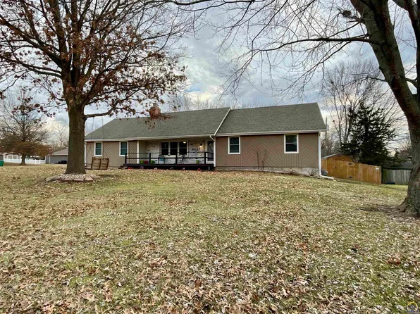 3927 SE 34th St, Topeka, KS 66605