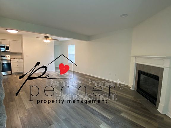 3rd image of 103D NE Dogwood St