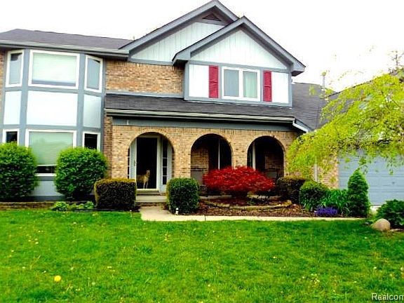 3rd image of 46525 Creekside Ct