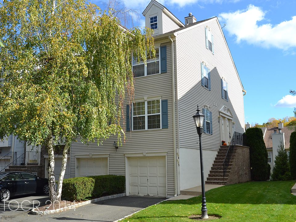 1st image of 883 Somerset Ct