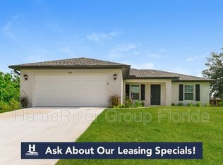 2916 42nd St SW, Lehigh Acres, FL 33976