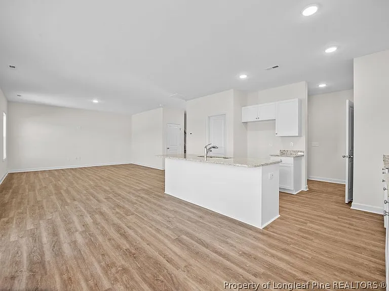 544 Ashley Heights Dr — Photo 4
