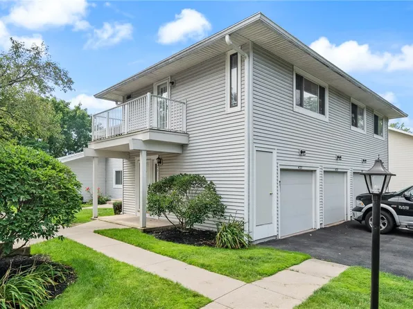 427 Eastbrooke Ln, Rochester, NY 14618