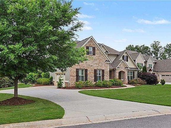 3rd image of 3769 Cheyenne Ln