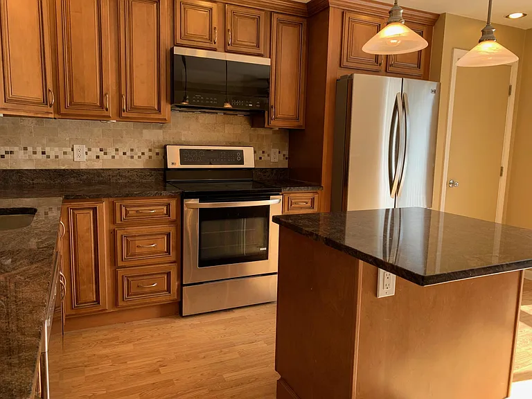 20 Oak St #5A — Photo 33