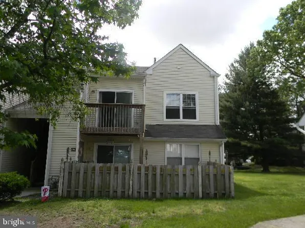 1095 Tristram Cir, Mantua, NJ 08051