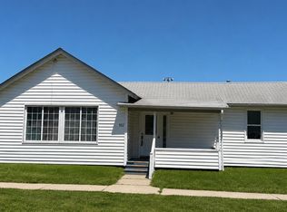912 Solfisburg Ave, Aurora, IL 60505
