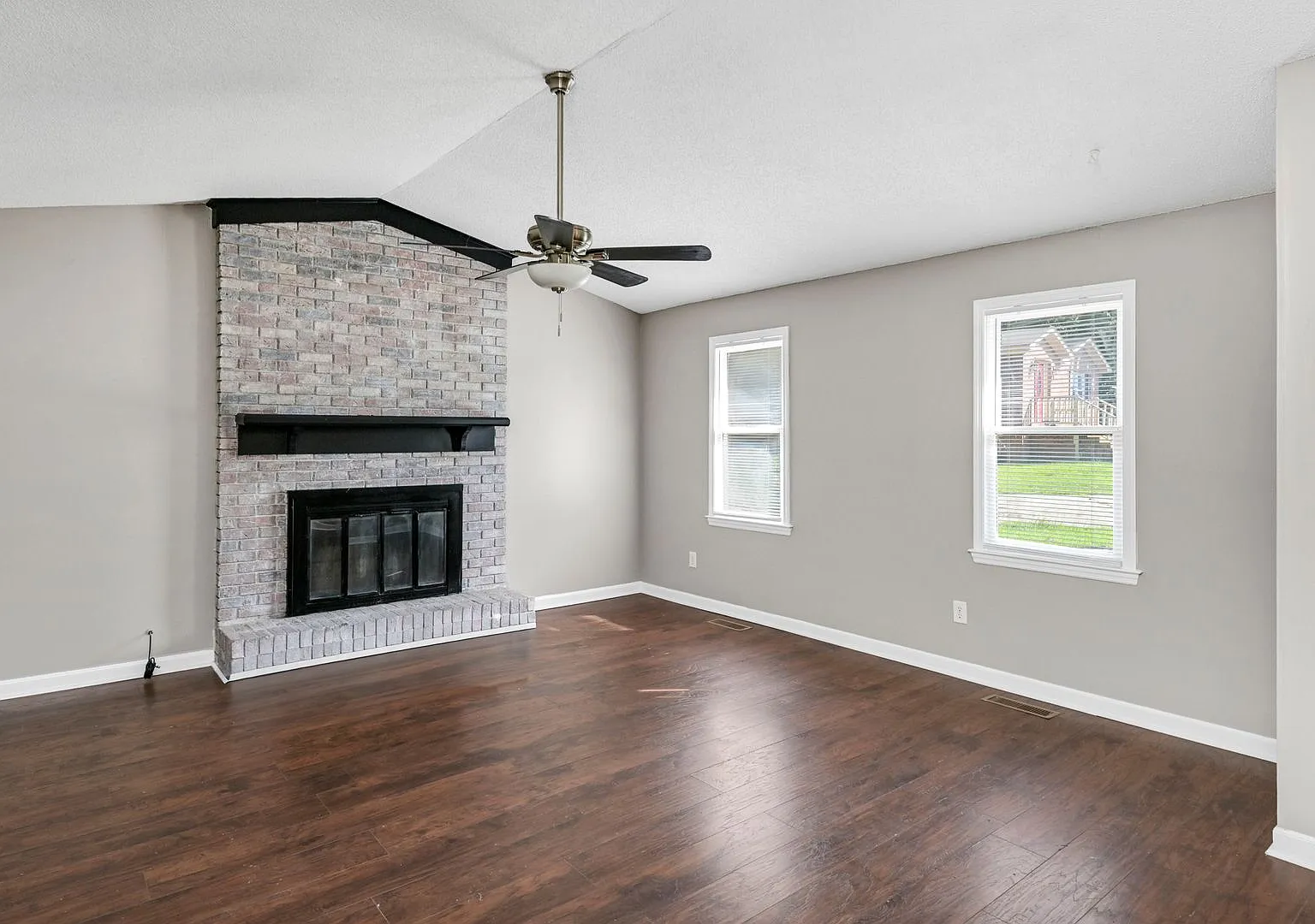 Beautifully Renovated 3-Bedroom Home in Columbia, SC! — Photo 4