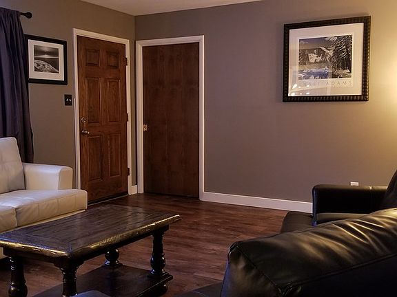 3rd image of 230 Barlow Dr