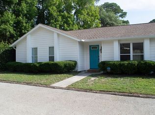 1 Lavida Ct, Savannah, GA 31419