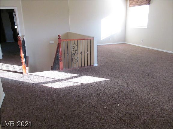 5th image of 2740 Sunrise Bluff Dr