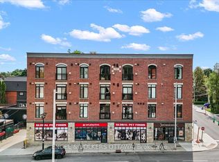 6 Grove Ave #205, Ottawa, ON K1S3A6
