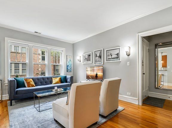 5th image of 219 N Oak Park Ave APT 2W