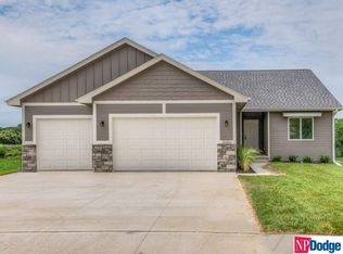 3086 Sunridge Cir, Blair, NE 68008