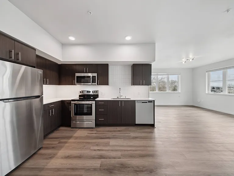 2715 Sunset Ln NE — Photo 40