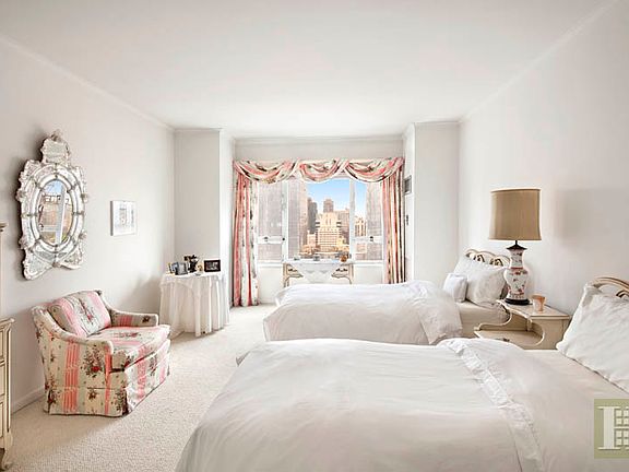 4th image of 425 E 58th St APT 24F